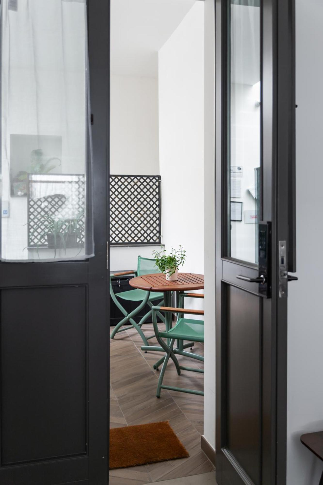 Archihouse Suites เนเปิลส์ ภายนอก รูปภาพ